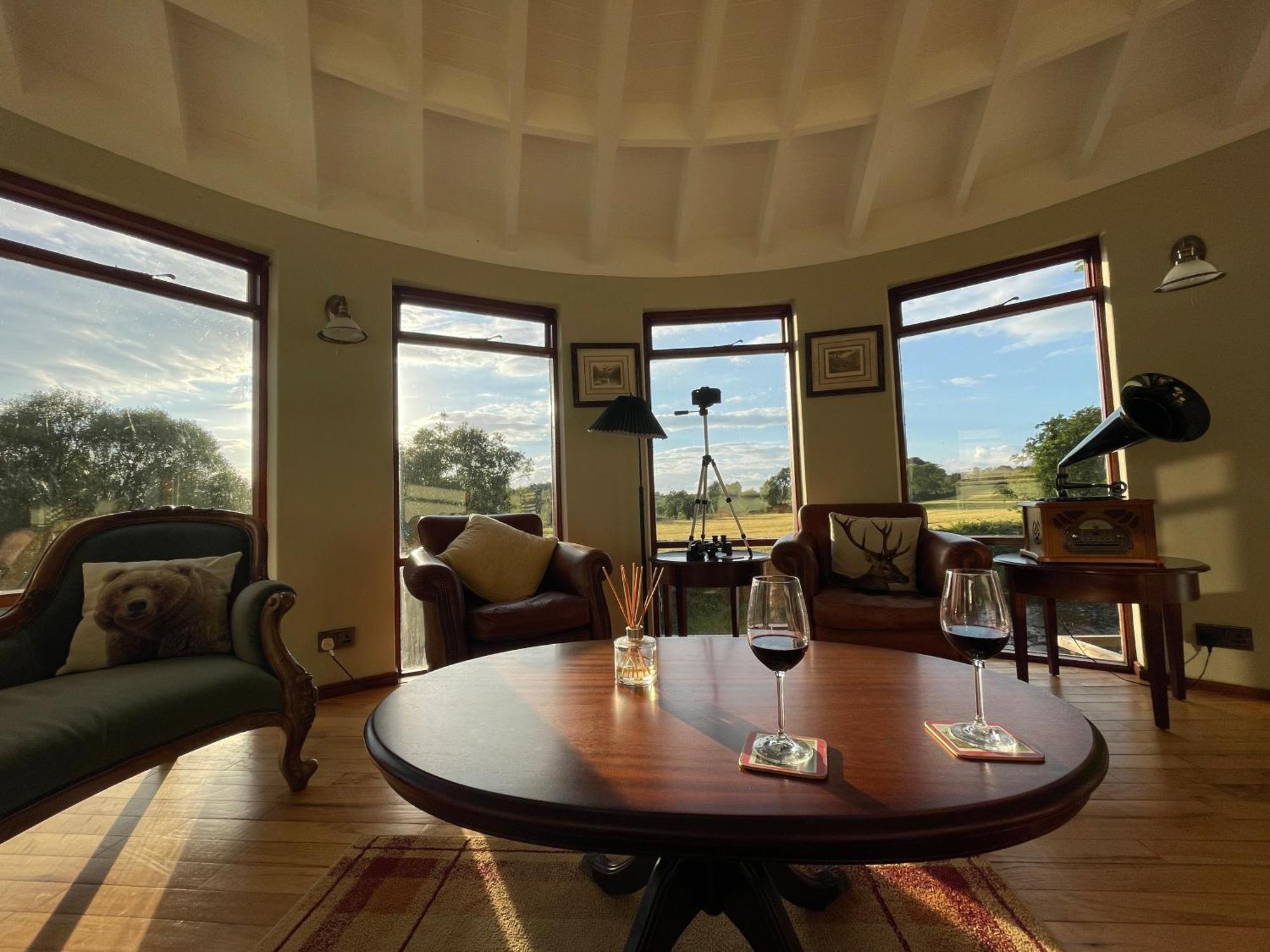 Luxury Accommodation In County Antrim With Riverside Hot Tub Kells Esterno foto