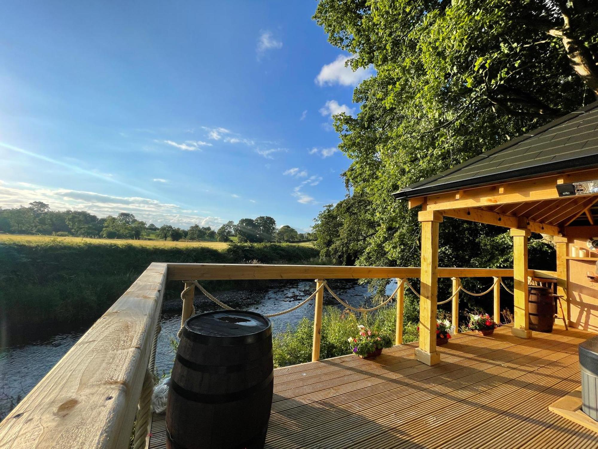 Luxury Accommodation In County Antrim With Riverside Hot Tub Kells Esterno foto